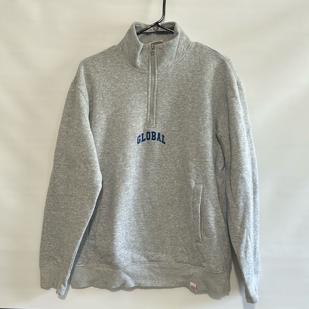 NWOT. H&M grey sweatshirt size M